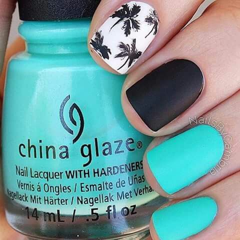 azul-turquesa-con-palmeras-diseno-de-unas-2