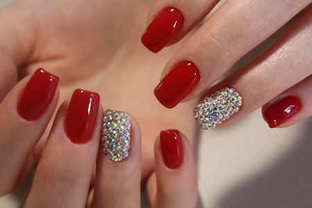 buscar-disenos-de-unas-en-color-rojo-7