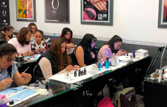 cursos-de-diseno-de-unas-en-mexico-3