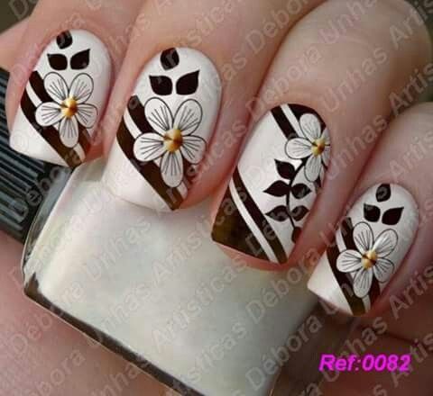 decoracion-de-unas-disenos-de-flores-5