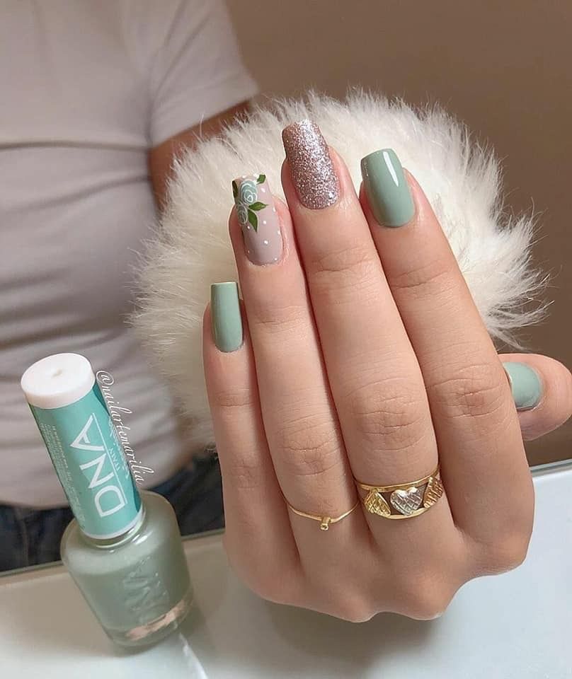Diseño Bitage De Uñas Acrilicas