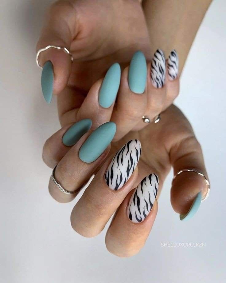 diseno-de-cebra-en-unas-gelish-2