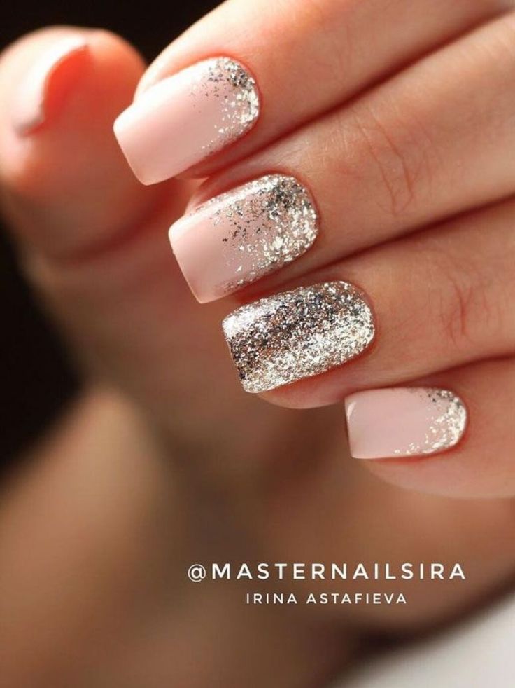 Diseño De Fiesta De Uñas Cortas