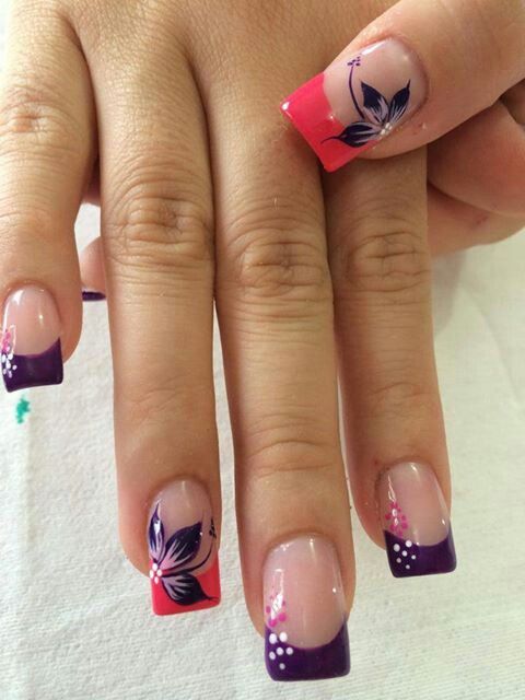 diseno-de-flores-con-gel-en-unas-manos-3