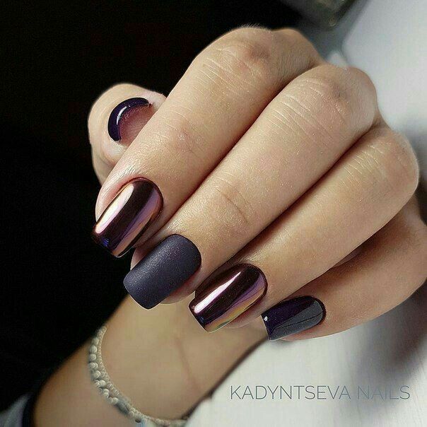 diseno-de-gelish-unas-oscuras-y-espejo-2