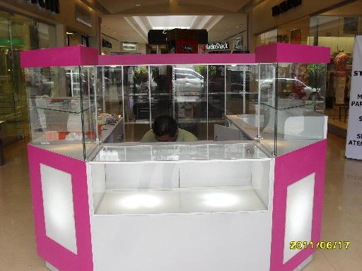 diseno-de-isla-para-unas-en-centro-comercil-7