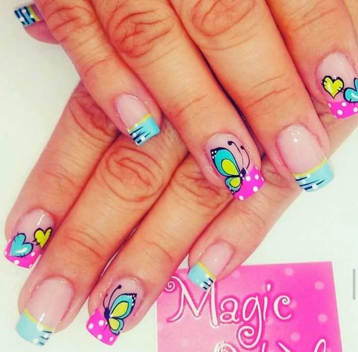 diseno-de-mariposas-y-corazones-en-unas-5