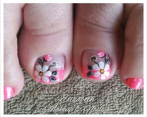 Diseño De Pedreria D Flores Para Uñas
