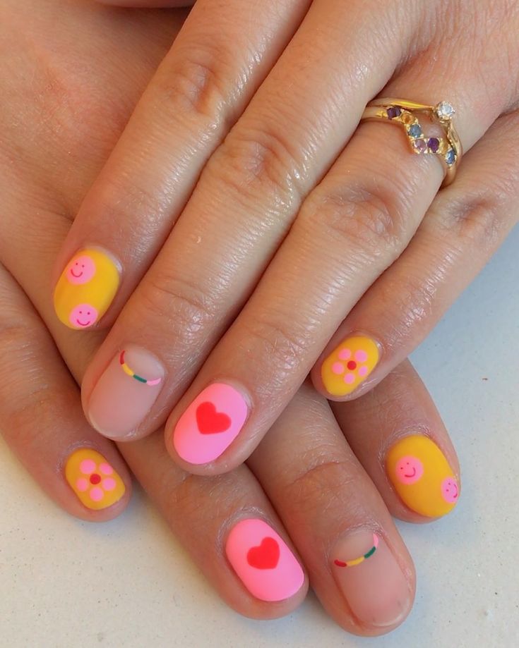 Diseño De Uñaa Con Poquito Esmalte