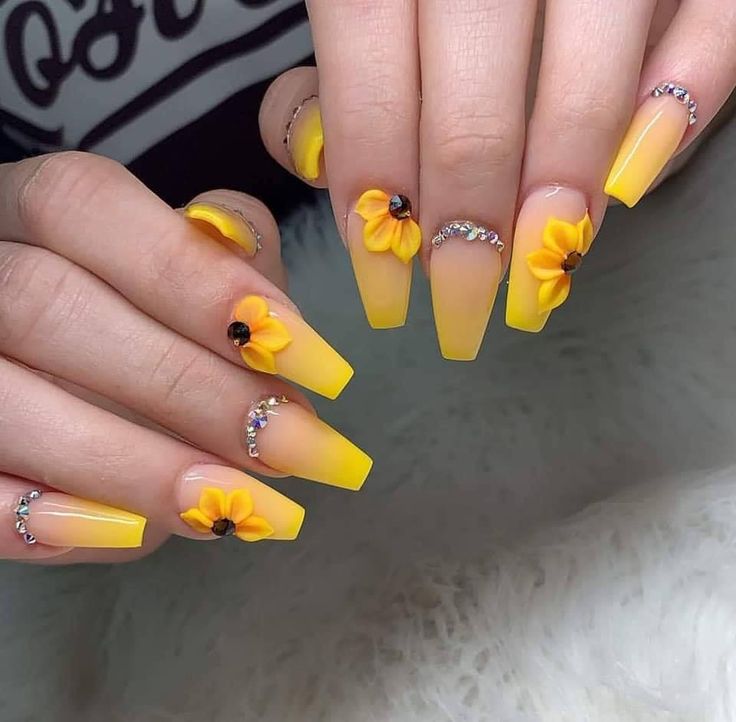Diseño De Uñas Acrilicas Con Girasoles 3d