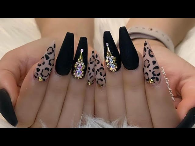diseno-de-unas-acrilicas-en-animal-print-en-3d-7