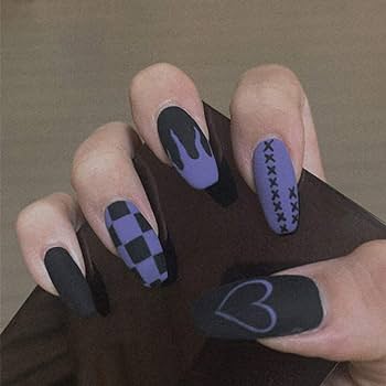 diseno-de-unas-acrilicas-negras-con-morado-5