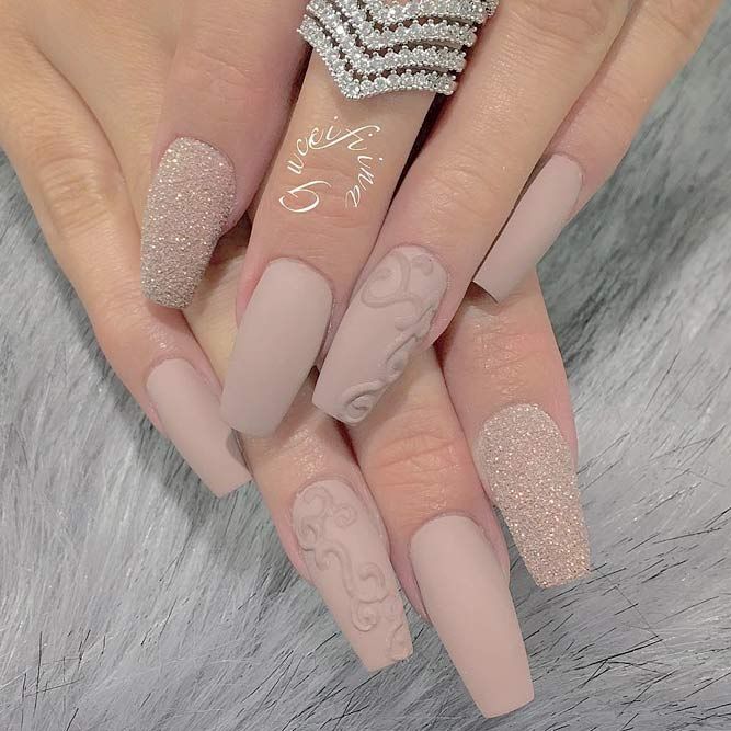 diseno-de-unas-acrilicas-nude-y-beige-4