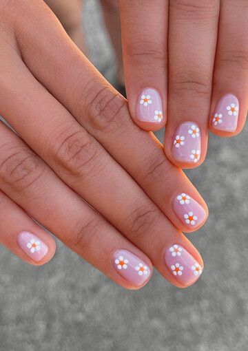 diseno-de-unas-acrilicas-rosa-pastel-de-nina-cortas-5