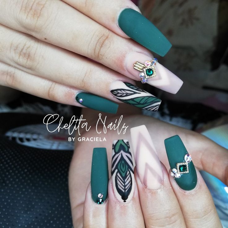 Diseño De Uñas Acrilicas Verde Con Azul 【IDEAS E IMÁGENES】