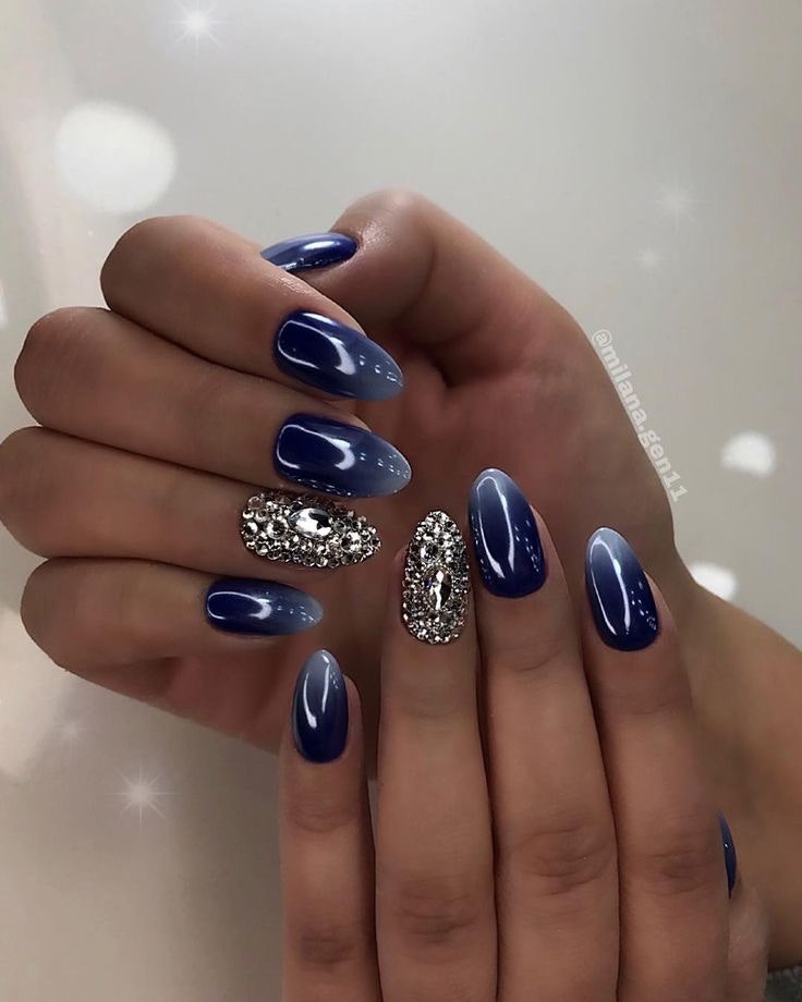 diseno-de-unas-azul-noche-7