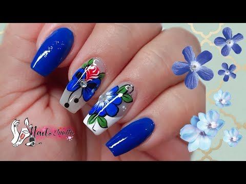 diseno-de-unas-azul-rey-con-rosa-figuras-3