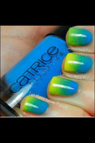 Diseño De Uñas Azul Turquesa Y Verde Limon