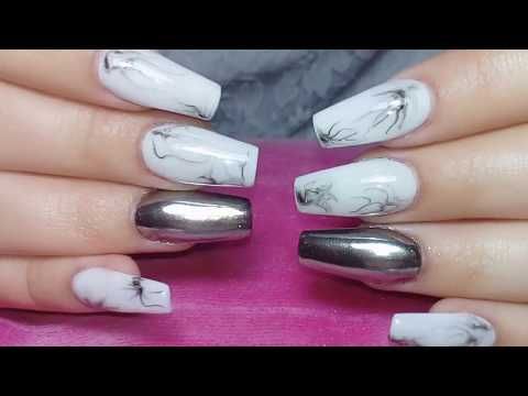 Diseño De Uñas Blancas Efecto Espejo Y Marmol