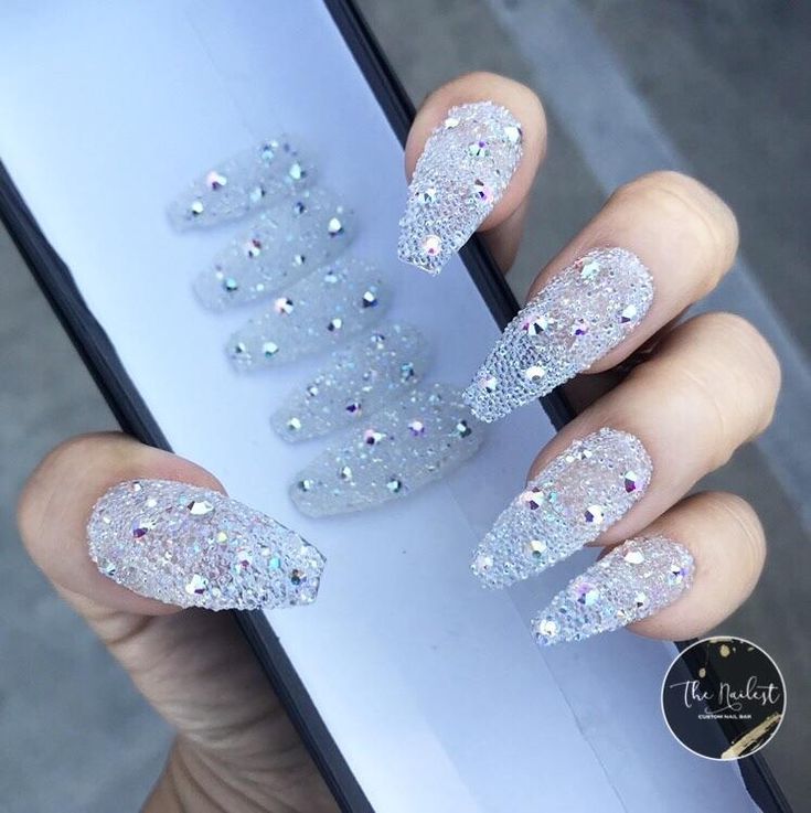 Diseño De Uñas Blancas Pixie