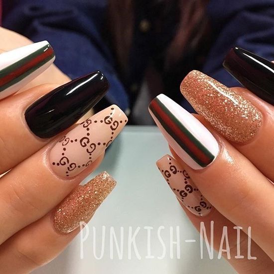 Diseño De Uñas Bochonas Nut