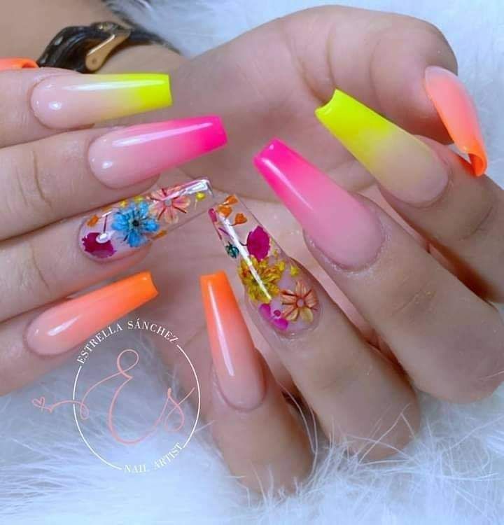 diseno-de-unas-bonito-neon-7