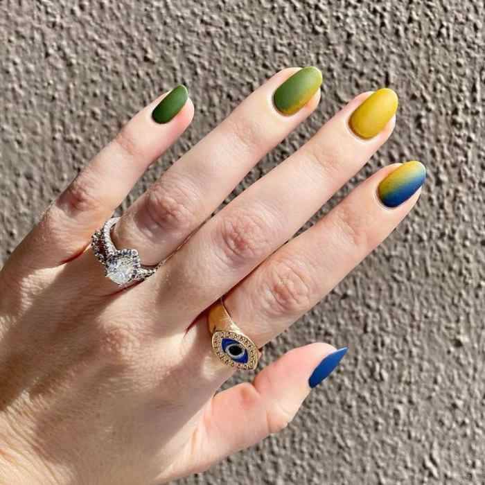diseno-de-unas-color-azul-amarillo-y-verde-3