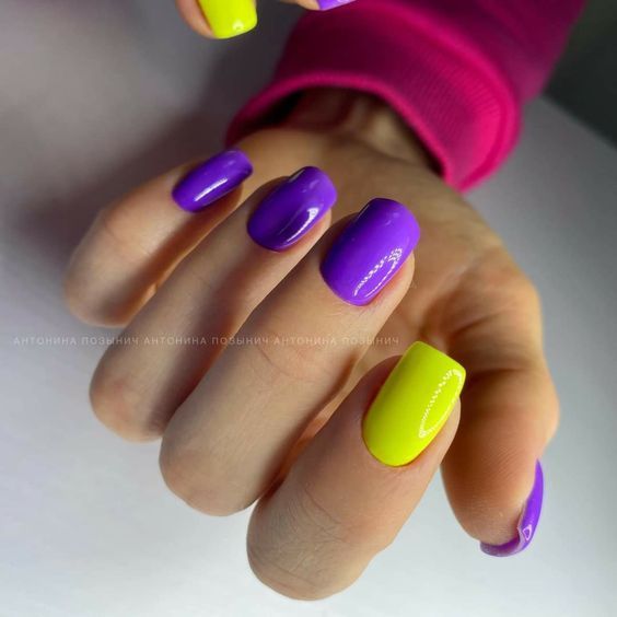 diseno-de-unas-color-azul-amarillo-y-verde-5