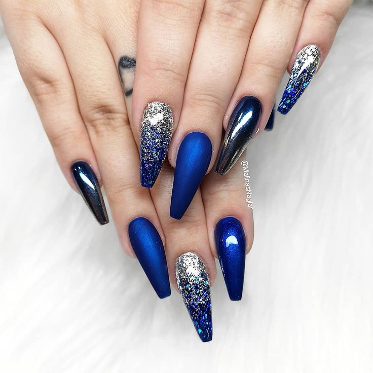 diseno-de-unas-color-azul-tumblur-4