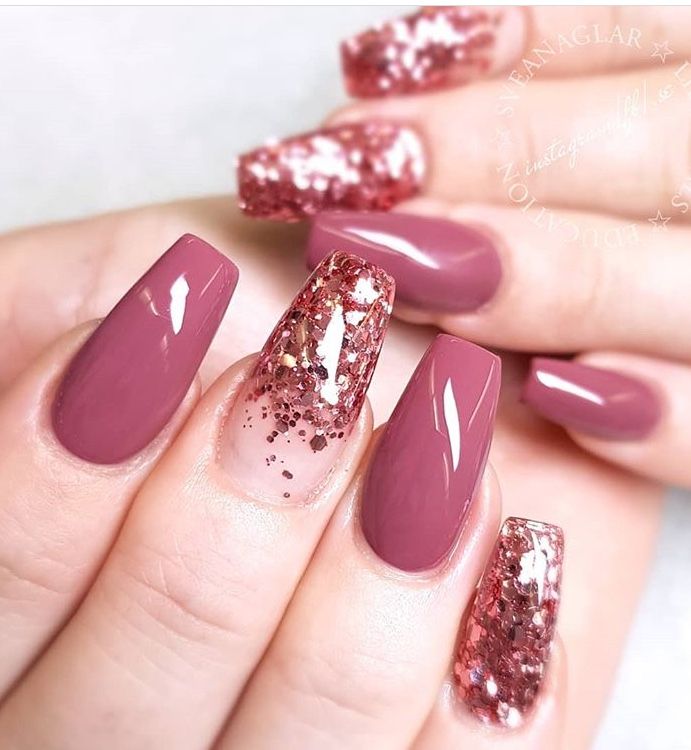 Diseño De Uñas Color Lila Con Carne