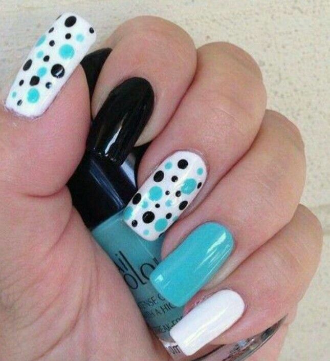 diseno-de-unas-color-negro-con-azul-c-4