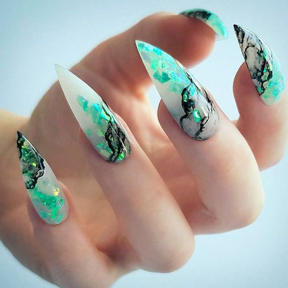 diseno-de-unas-color-negro-y-jade-7