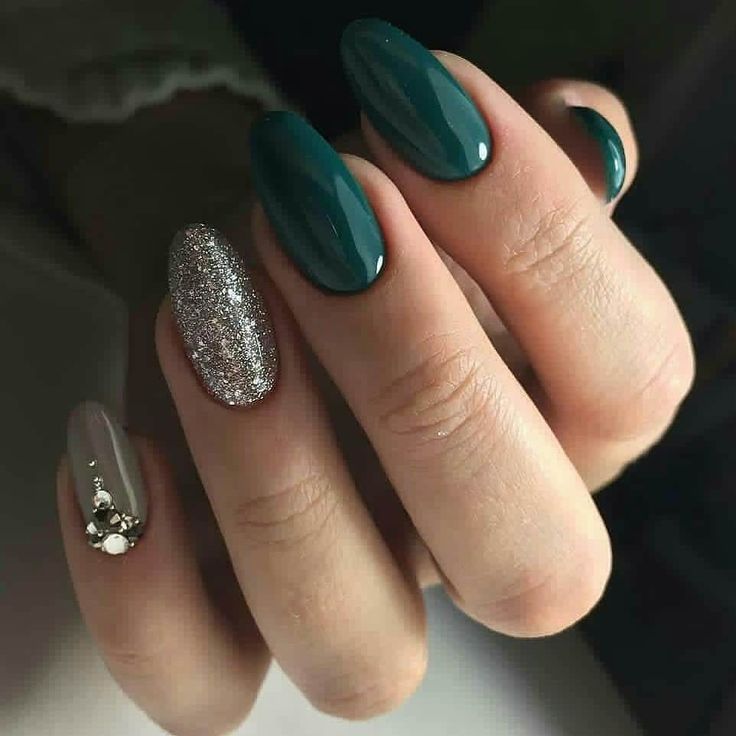 diseno-de-unas-color-verde-menta-pajarito-5