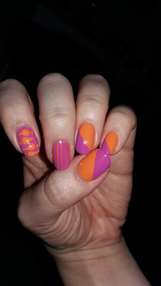 diseno-de-unas-combinadas-rosa-con-coral-3