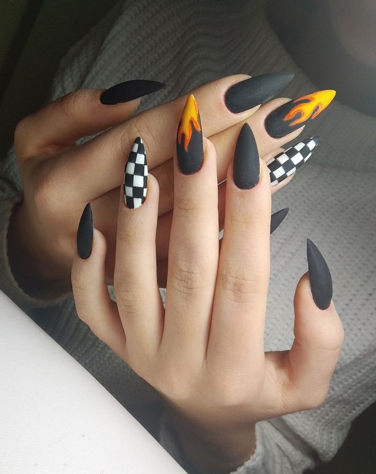 Diseño De Uñas Commitment