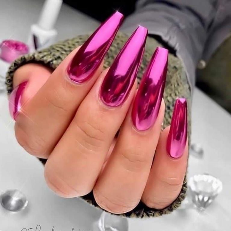 diseno-de-unas-con-efecto-espejo-rosa-6