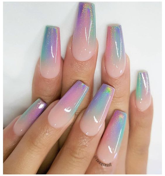 diseno-de-unas-con-efecto-holograma-7