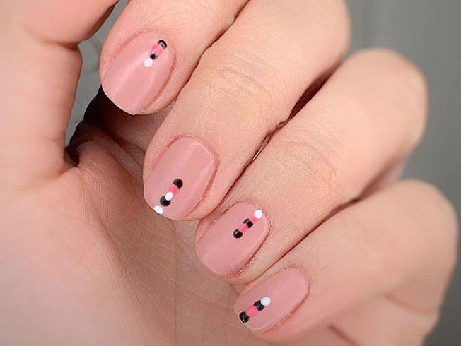 diseno-de-unas-con-esmalte-facil-y-sencillo-6
