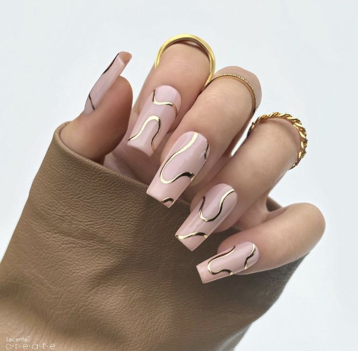 diseno-de-unas-con-estampado-de-angeles-5