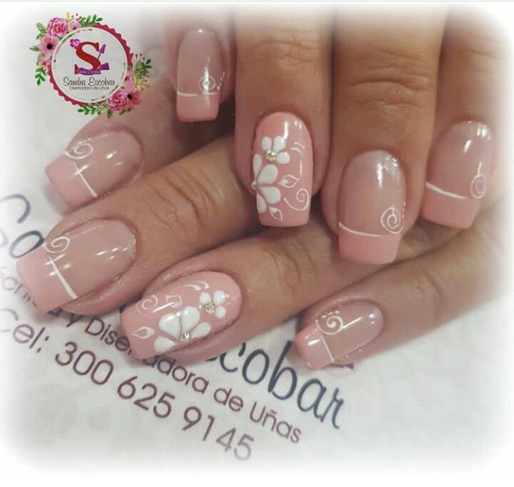 diseno-de-unas-con-flores-palo-de-rosa-4