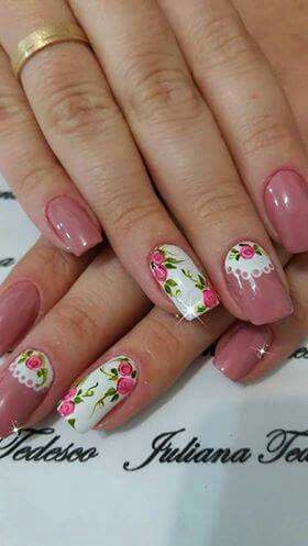 diseno-de-unas-con-flores-palo-de-rosa-5