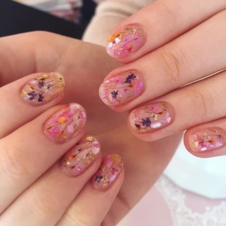 Diseño De Uñas Con Flores Secas en Gel