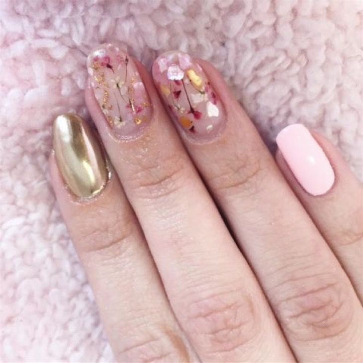 Diseño De Uñas Con Flores Secas Naturales
