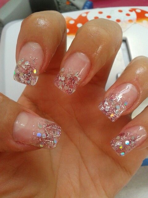 Diseño De Uñas Con Glitters en Cristal