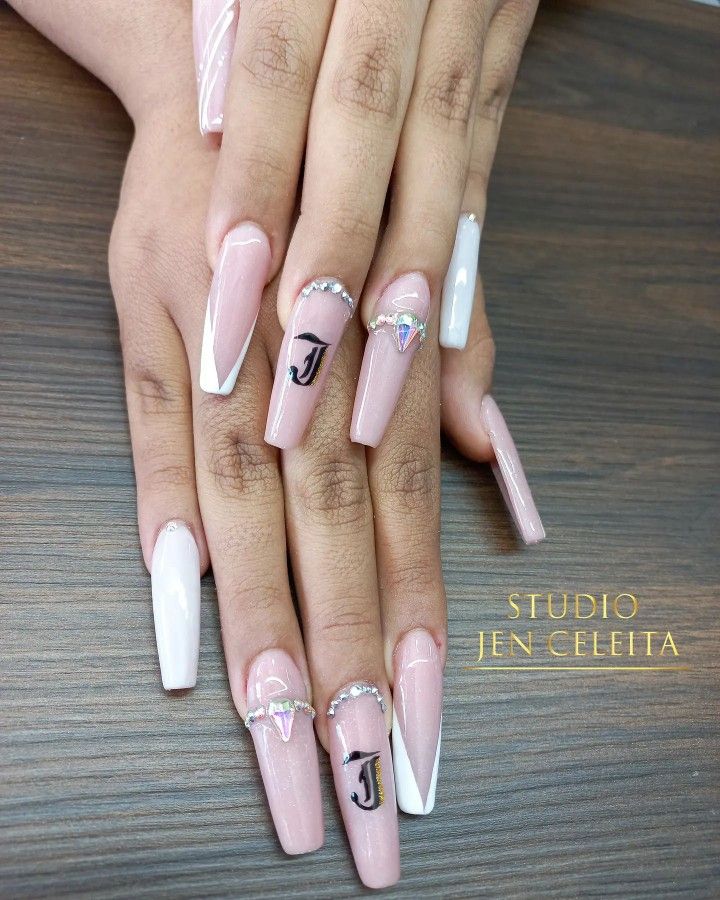 Diseño De Uñas Con J