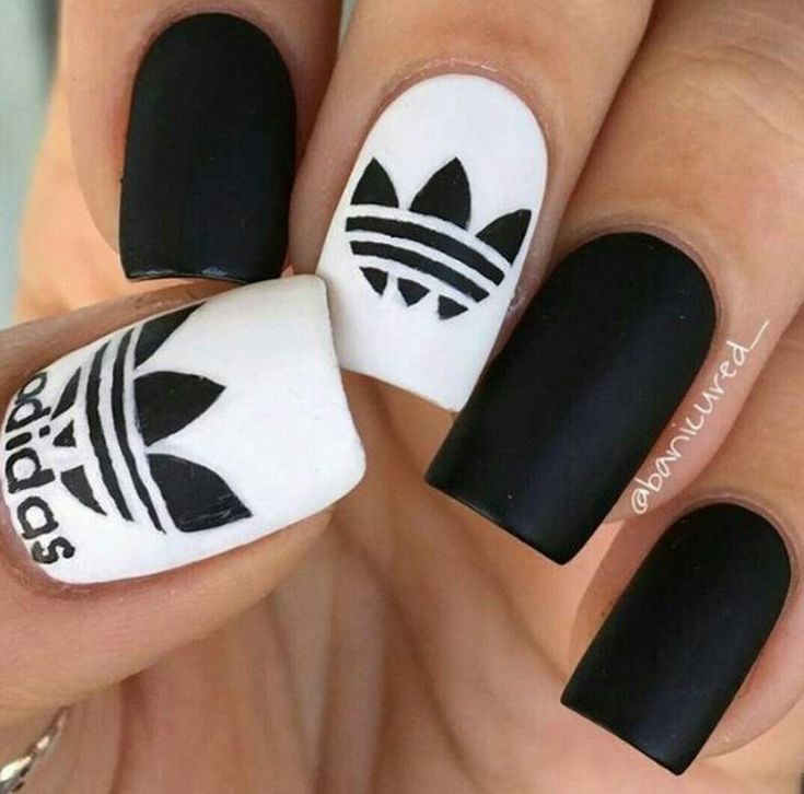 diseno-de-unas-cortas-para-chicas-de-20-anos-3
