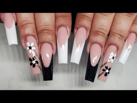 diseno-de-unas-de-acrilico-a-color-negro-y-blanco-6