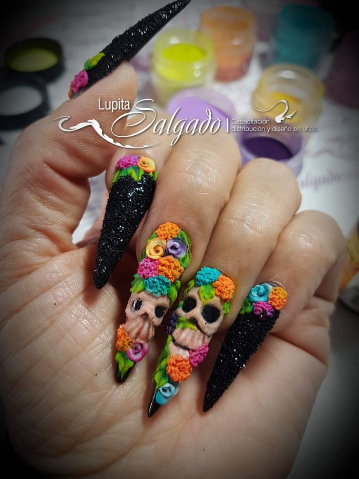 diseno-de-unas-de-halloween-3d-2