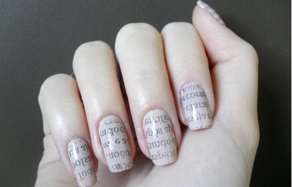 diseno-de-unas-de-los-pies-con-periodico-6