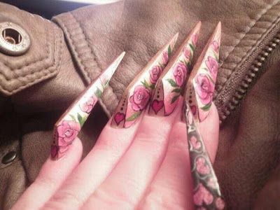 Diseño De Uñas De Mal Gusto